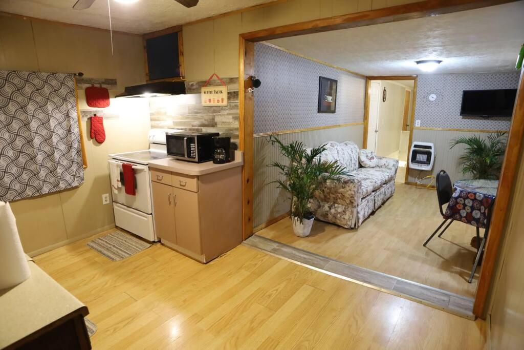 3-Bedroom Apt. Ideal Location Near New River Gorge Фейетвилл Экстерьер фото